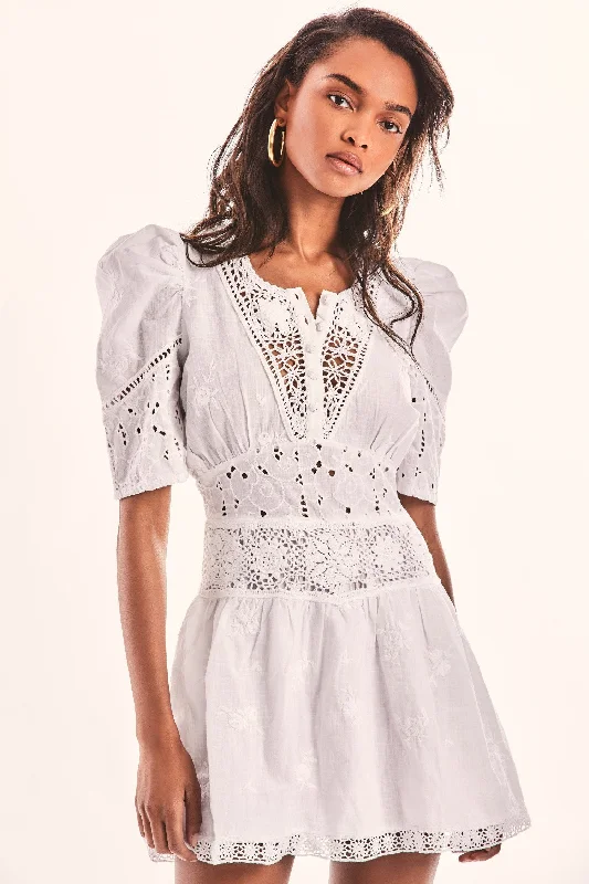 Divine Dress True White