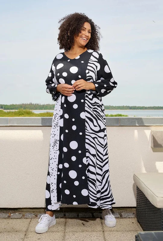 Aprico Curve Beaconion Multi Print Maxi Dress, Black Comfortable Fit-and-Flare Maxi Dress