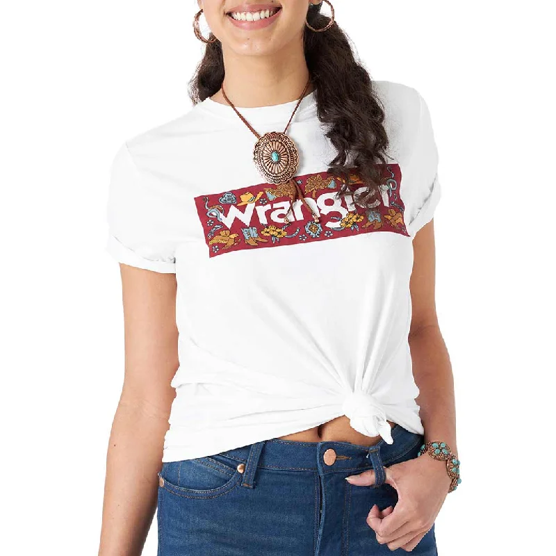 Wrangler Women's Retro Box Logo Graphic T-Shirt Fashionable Trendy Casual